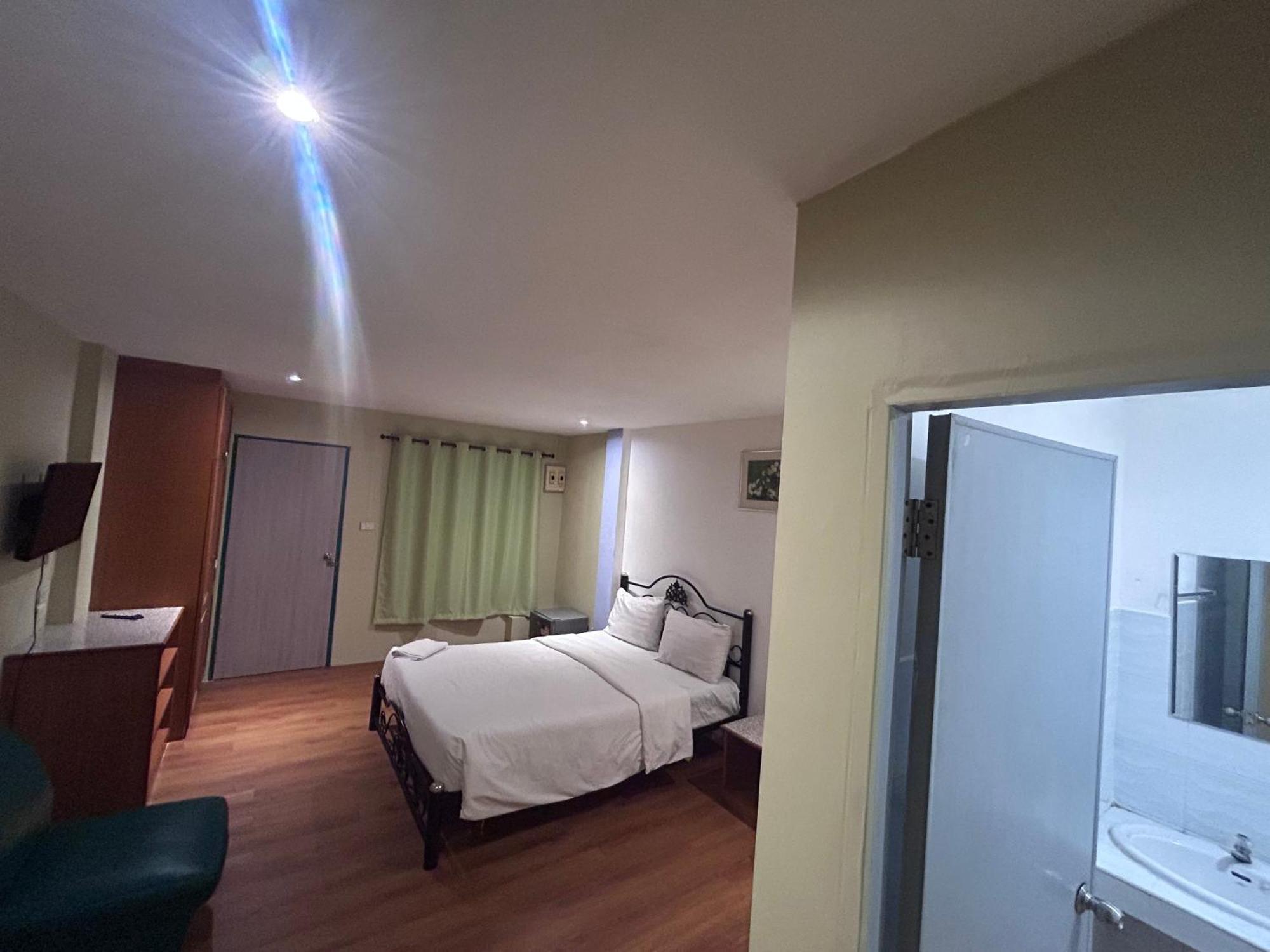 Paradise Apartment *